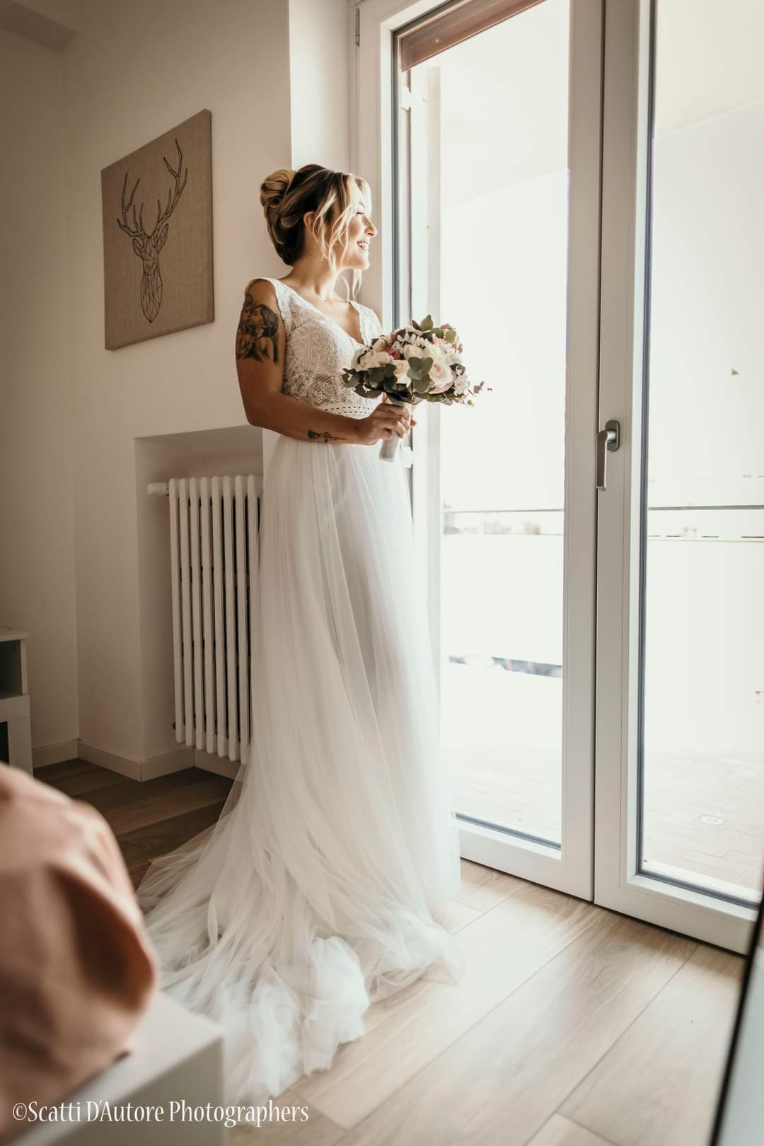 Sposa con bouquet